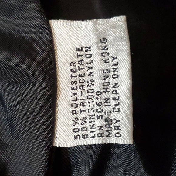 Kasper LBD with flared shoulders - Picture 9 of 9